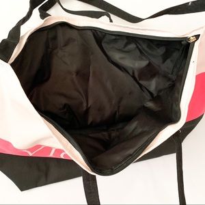 PINK Victoria's Secret Bags - NWT Victoria 's Secret Large Weekend Bag PINK Victoria's Secret Bags - NWT Victoria 's Secret Large Weekend Bag